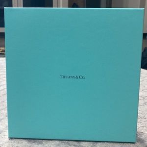 NWOB Tiffany & Co classic box measures 9.5 x 9.5 x 2.25.